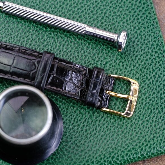 Dubery & Schaldenbrand Aerochrono Cream Dial 18K Yellow Gold Bezel Leather Band - Picture 7 of 14